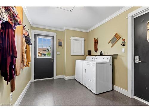 4291 Old Hwy 2, Belleville, ON - Indoor Photo Showing Laundry Room