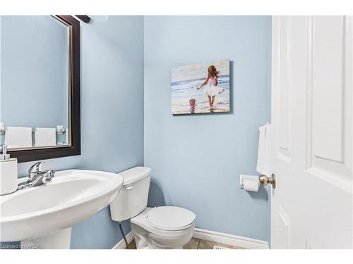 397 Cavendish Crescent, Kingston, ON - Indoor Photo Showing Bathroom