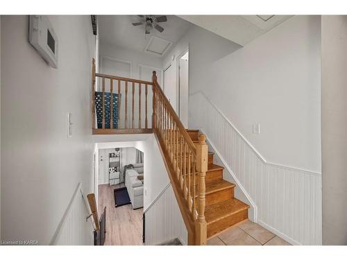 33 Carriage Court Avenue, Kingston, ON - Indoor Photo Showing Other Room