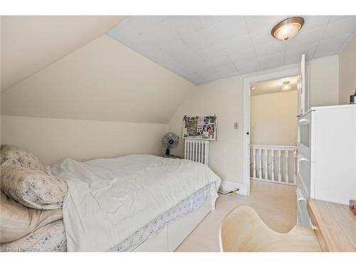 95 Nelson Street, Kingston, ON - Indoor Photo Showing Bedroom