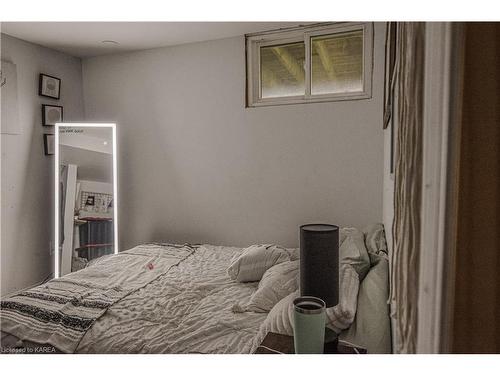 7072 County Road 2, Morven, ON - Indoor Photo Showing Bedroom