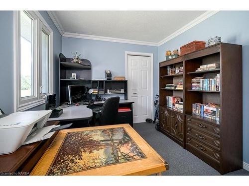 2018 County Road 9 Road, Greater Napanee, ON - Indoor Photo Showing Office