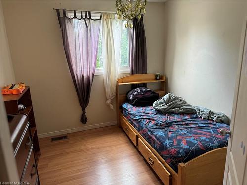 771 Ashwood Drive, Kingston, ON - Indoor Photo Showing Bedroom