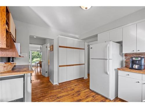 867 Ashton Place, Kingston, ON - Indoor Photo Showing Kitchen