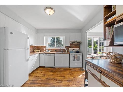 867 Ashton Place, Kingston, ON - Indoor Photo Showing Kitchen