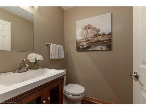 31 Chisamore Pt Rd, Gananoque, ON - Indoor Photo Showing Bathroom