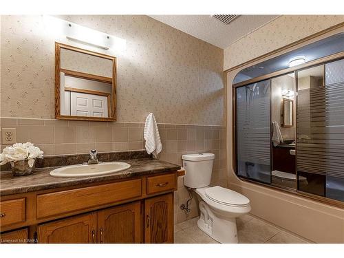 31 Chisamore Pt Rd, Gananoque, ON - Indoor Photo Showing Bathroom