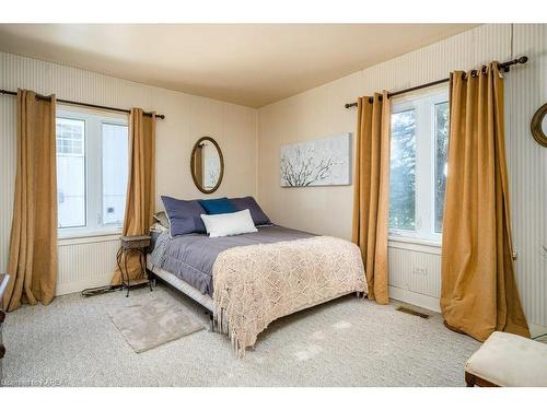 366 Dundas Street W, Napanee, ON - Indoor Photo Showing Bedroom