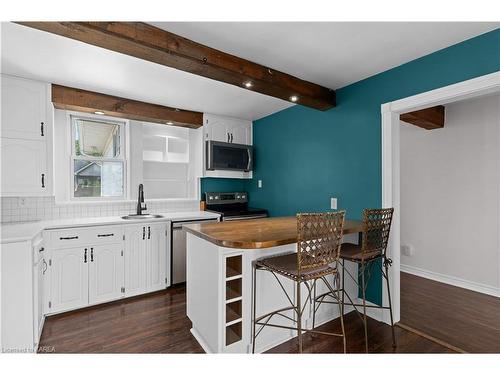 11 Sunny Acres Road, Kingston, ON - Indoor Photo Showing Kitchen