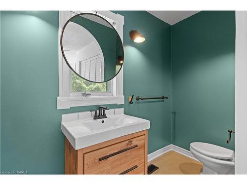 11 Sunny Acres Road, Kingston, ON - Indoor Photo Showing Bathroom