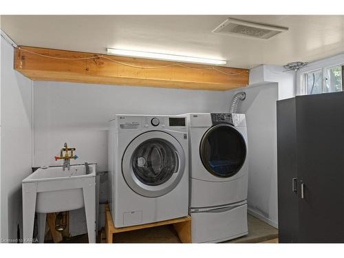 11 Sunny Acres Road, Kingston, ON - Indoor Photo Showing Laundry Room