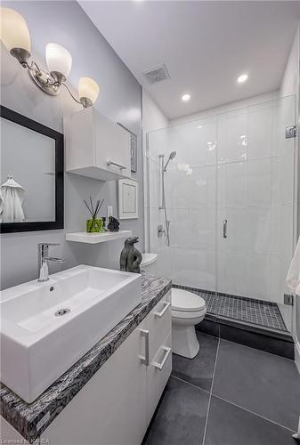 1678 South Boulevard, Kingston, ON - Indoor Photo Showing Bathroom