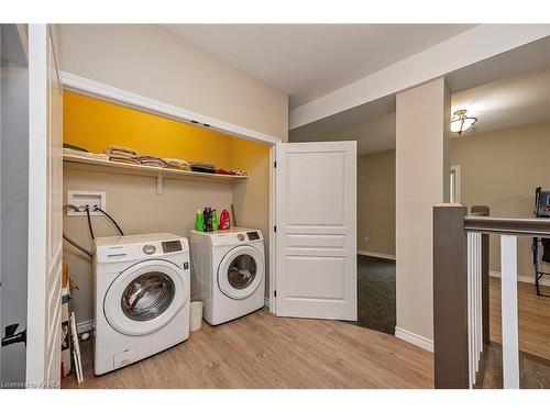 8 Enchanted Lane, Perth Road Village, ON - Indoor Photo Showing Laundry Room