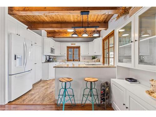 5439 County Road 9, Greater Napanee, ON - Indoor Photo Showing Kitchen