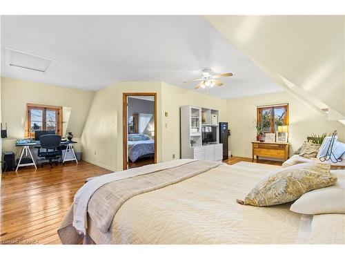 5439 County Road 9, Greater Napanee, ON - Indoor Photo Showing Bedroom