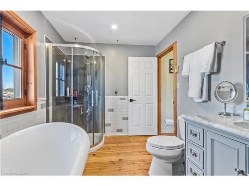 5439 County Road 9, Greater Napanee, ON - Indoor Photo Showing Bathroom