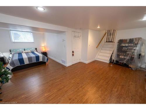 687 Harrow Place, Kingston, ON - Indoor Photo Showing Bedroom