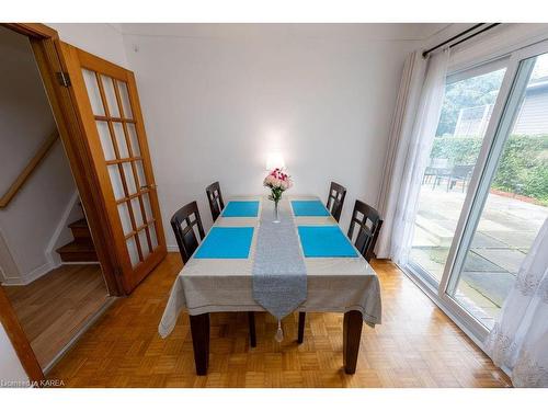 687 Harrow Place, Kingston, ON - Indoor Photo Showing Dining Room