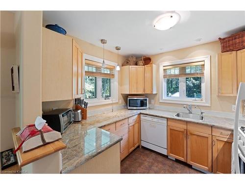 5209 Highway 15, Kingston, ON - Indoor Photo Showing Kitchen