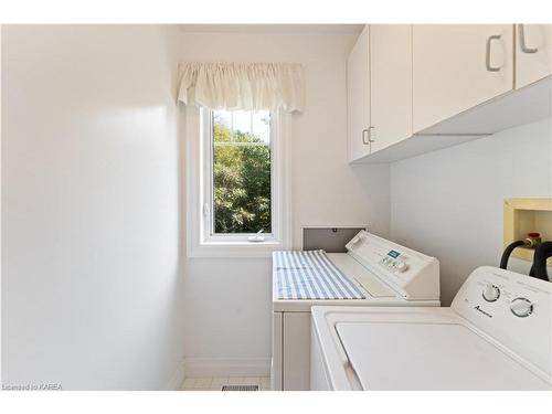 5209 Highway 15, Kingston, ON - Indoor Photo Showing Laundry Room