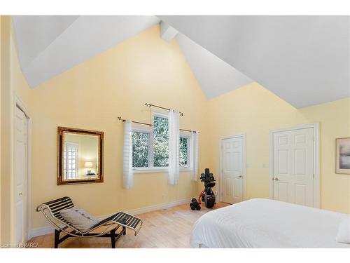 5209 Highway 15, Kingston, ON - Indoor Photo Showing Bedroom