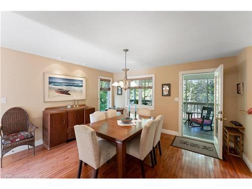 5209 Highway 15, Kingston, ON - Indoor Photo Showing Dining Room