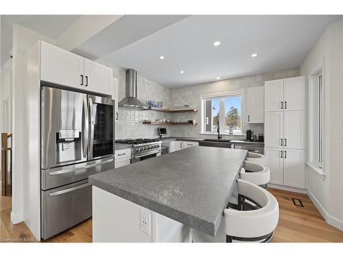 236 Mill Pond Place, Kingston, ON - Indoor Photo Showing Kitchen With Upgraded Kitchen