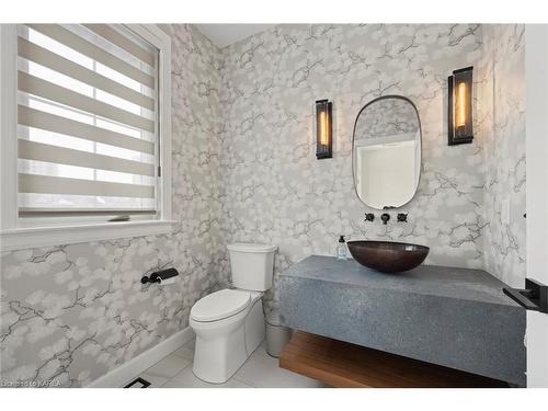 236 Mill Pond Place, Kingston, ON - Indoor Photo Showing Bathroom