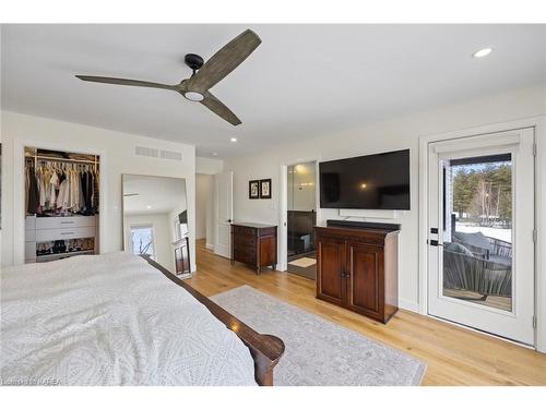 236 Mill Pond Place, Kingston, ON - Indoor Photo Showing Bedroom