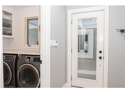 1800 Radage Road, Kingston, ON - Indoor Photo Showing Laundry Room