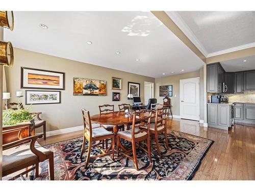 310-350 Wellington Street, Kingston, ON - Indoor Photo Showing Dining Room