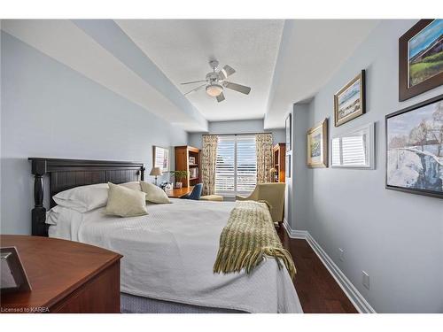 310-350 Wellington Street, Kingston, ON - Indoor Photo Showing Bedroom