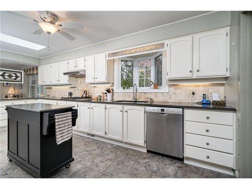 23 Brooklands Park Avenue, Bath, ON - Indoor Photo Showing Kitchen With Upgraded Kitchen