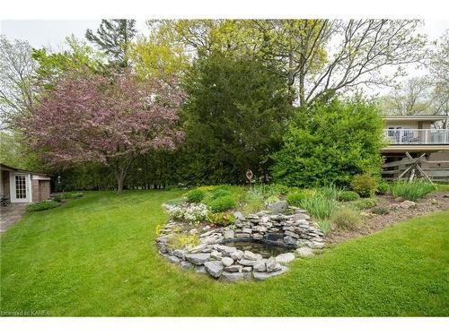 23 Brooklands Park Avenue, Bath, ON - Outdoor With Backyard