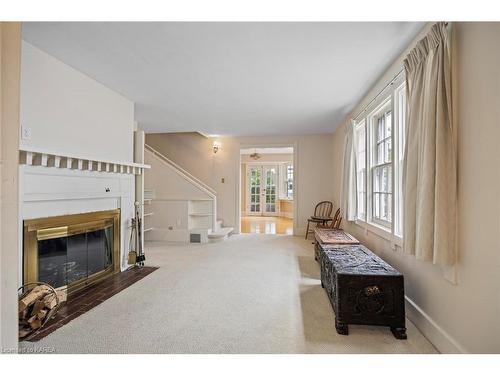 25 Helen Street, Kingston, ON - Indoor Photo Showing Living Room With Fireplace