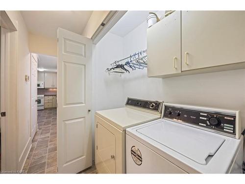 25 Helen Street, Kingston, ON - Indoor Photo Showing Laundry Room