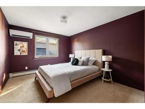 86 Lakeshore Boulevard, Kingston, ON - Indoor Photo Showing Bedroom