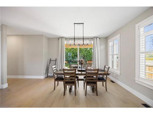 247 Arnold Street, Kingston, ON - Indoor Photo Showing Dining Room