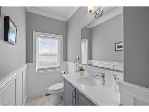 474 Dundas Street, Napanee, ON - Indoor Photo Showing Bathroom