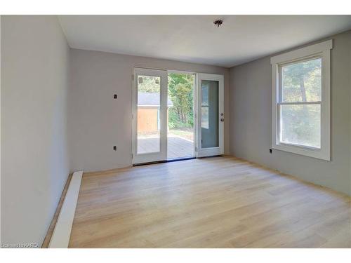 45 Spencer Avenue, Cloyne, ON - Indoor Photo Showing Other Room