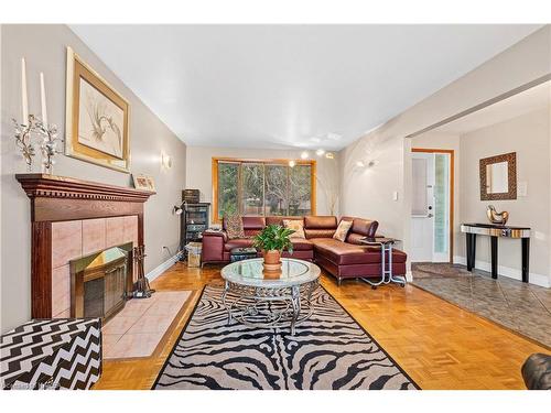 862 Kilburn Street, Kingston, ON - Indoor Photo Showing Living Room With Fireplace