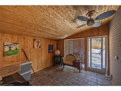 201 Old Orchard Road, Bath, ON - Indoor Photo Showing Other Room