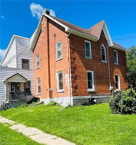 134 Dundas Street W, Napanee, ON - Outdoor