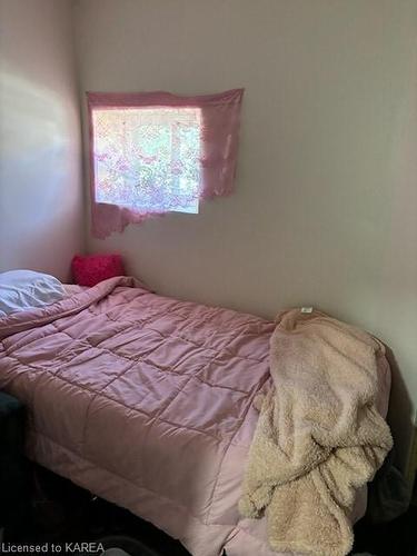 134 Dundas Street W, Napanee, ON - Indoor Photo Showing Bedroom