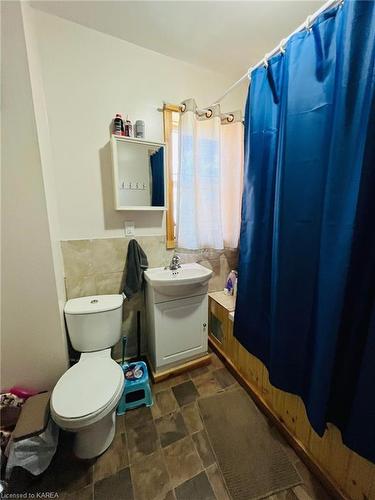 134 Dundas Street W, Napanee, ON - Indoor Photo Showing Bathroom