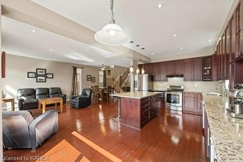 1151 Escala Crescent, Kingston, ON - Indoor Photo Showing Kitchen