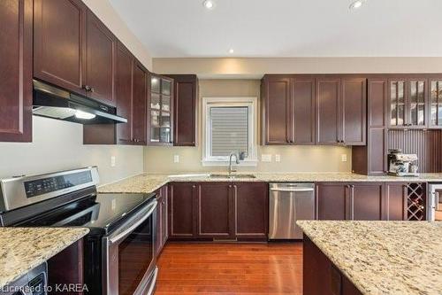 1151 Escala Crescent, Kingston, ON - Indoor Photo Showing Kitchen