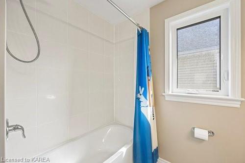 1151 Escala Crescent, Kingston, ON - Indoor Photo Showing Bathroom