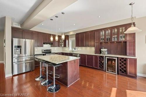 1151 Escala Crescent, Kingston, ON - Indoor Photo Showing Kitchen With Upgraded Kitchen