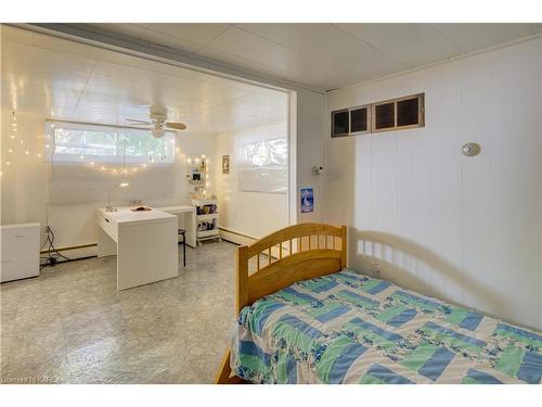 87 Scott Street, Kingston, ON - Indoor Photo Showing Bedroom